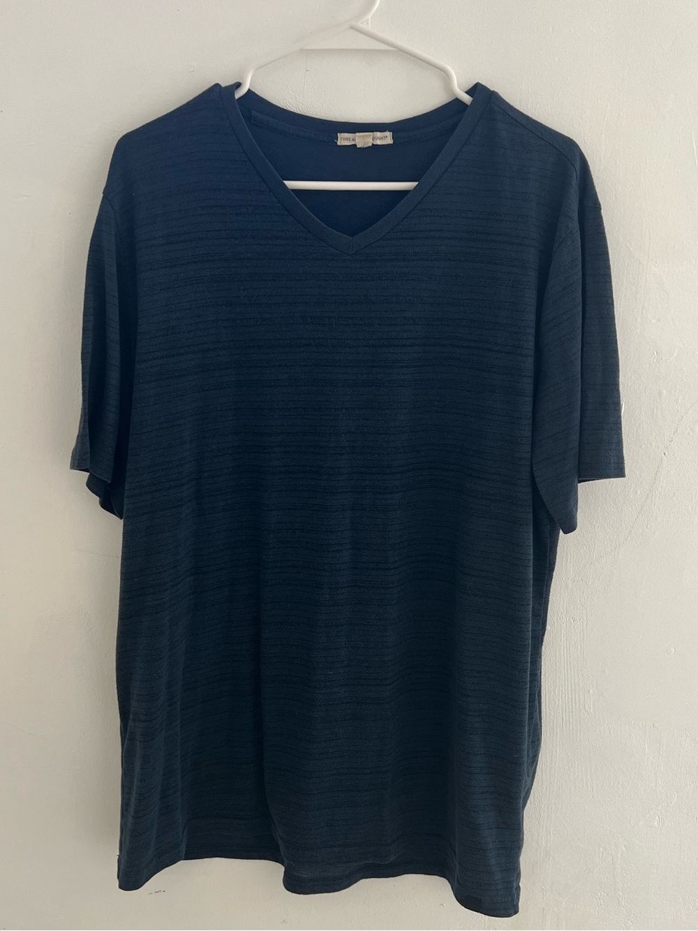 Threads 4 Thought Men's V-Neck Short Sleeve Shirt - Navy size large